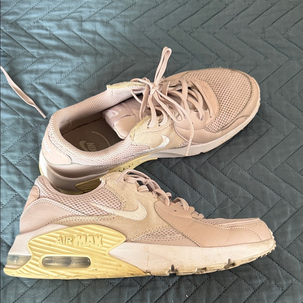 Nike Air Max Women's Blush and Cream Sneakers